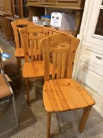 3 medinės kėdės